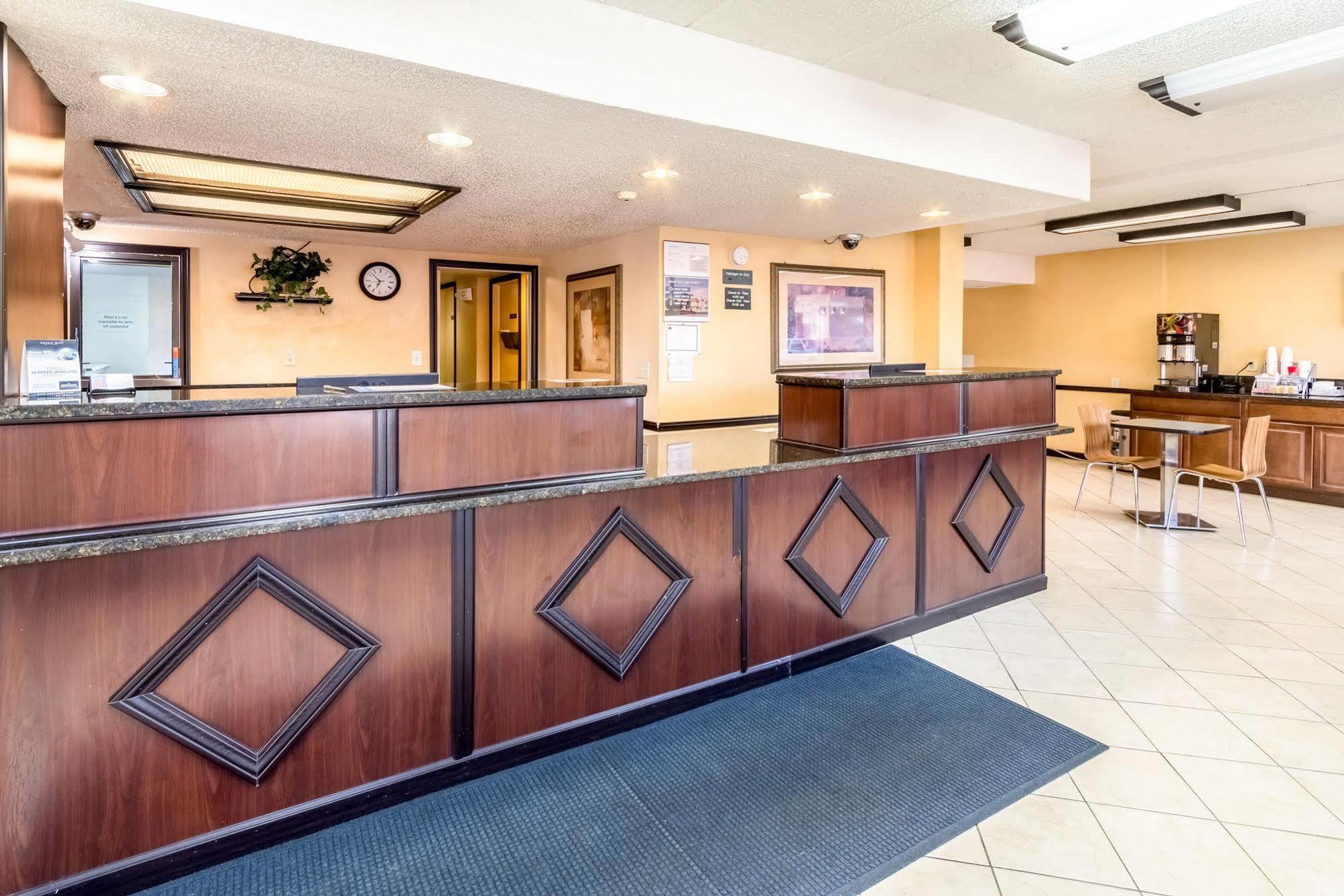 6-grove City, Oh Hotel
