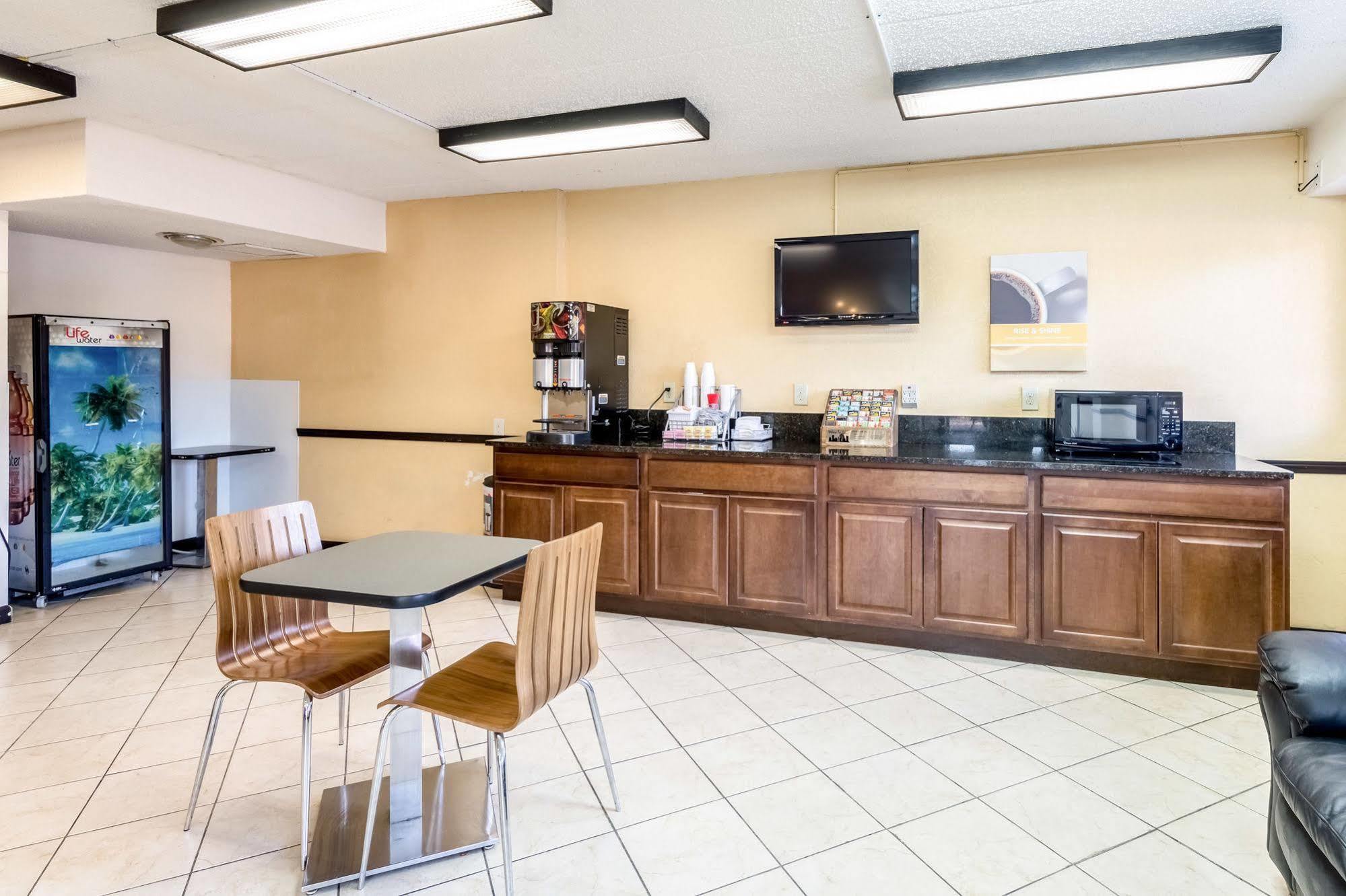 6-grove City, Oh Hotel