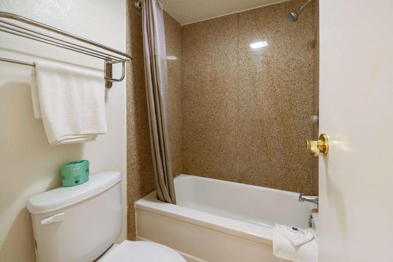 Hotel 6-grove City, Oh Grove City