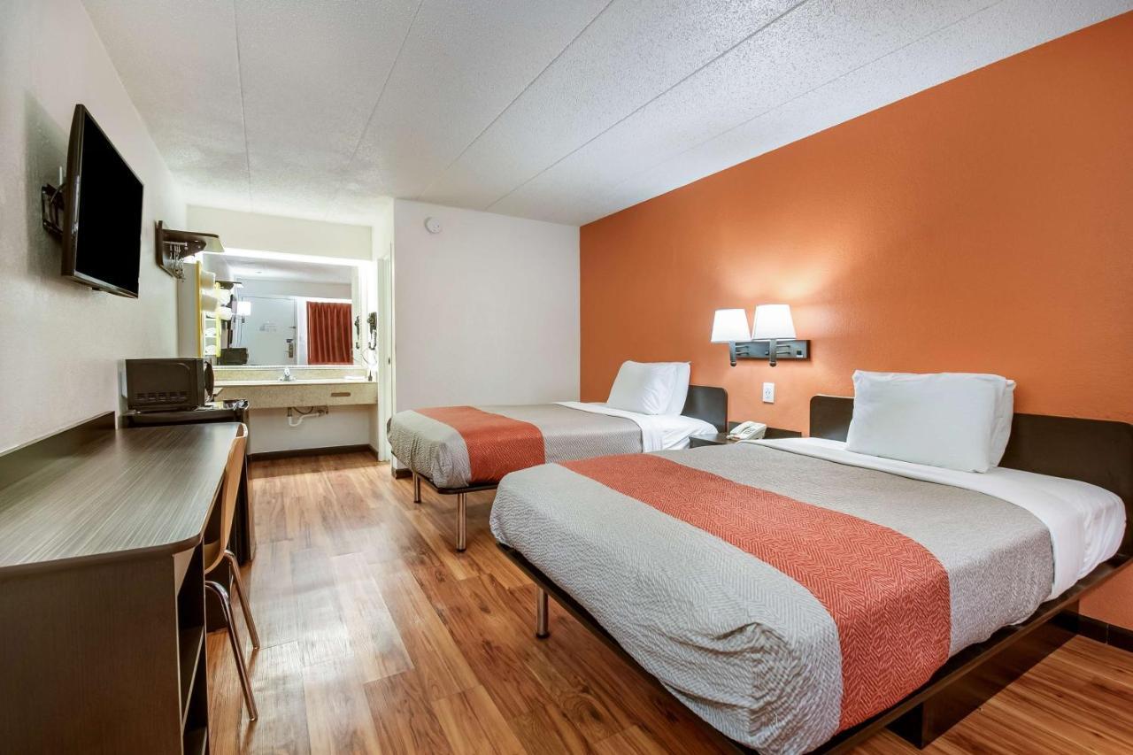 Hotel 6-grove City, Oh 2*